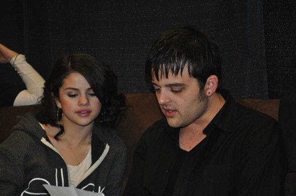 22345_317656070974_7961985974_3596462_4031576_n