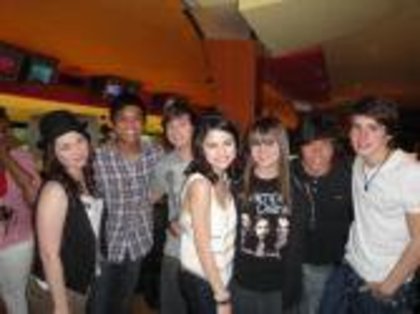 23509_371294425974_7961985974_3755255_2255749_n