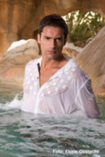 Radu Valcan (Amir) - alegeti actorul actrita preferata din Iubire si Onoare