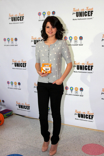 gallerymsg122538696929 - Selena Gomez