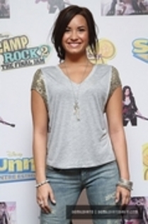 28365086_XVJKAMNFG - Demi OCTOBER 24TH - Press Conference in Mexico City