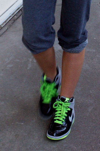 Miley+Cyrus+Miley+Cyrus+Erewhon+Natural+Foods+KxWEXDE7nhCl