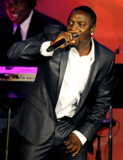 Akon - Choose your favorite star