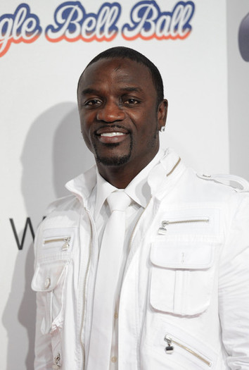 Akon+Jingle+Bell+Ball+2010+Day+Two+Arrivals+-edYQTdWTIil - Jingle Bell Ball 2010 Day Two - Arrivals