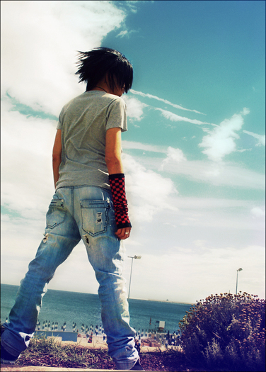 Sasuke_on_the_Sea_by_DarkyLeon - Sasuke