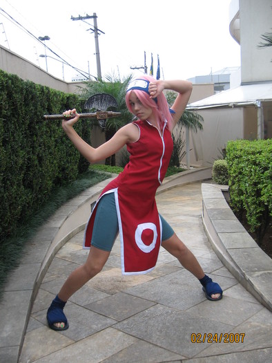 Sakura_Haruno_Cosplay_by_saahKISSchan