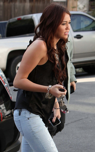 1 - Leaving a Bookstore in Sunset Blvd - January 8 2010