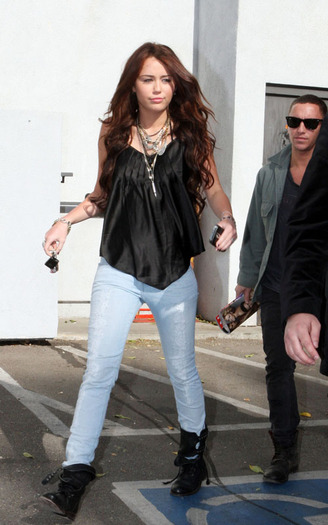 6 - Leaving a Bookstore in Sunset Blvd - January 8 2010