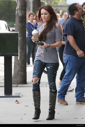 1 - At Coffee Bean in Los Angeles - January 9 2010