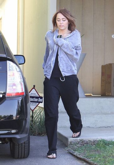 10 - Out and about in Hollywood - January 13 2010