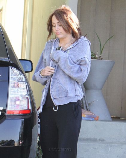 11 - Out and about in Hollywood - January 13 2010