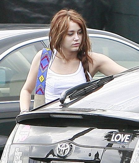 3 - Arriving to the Studio in Hollywood - February 4 2010