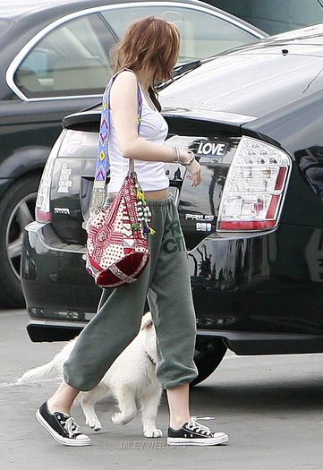 11 - Arriving to the Studio in Hollywood - February 4 2010