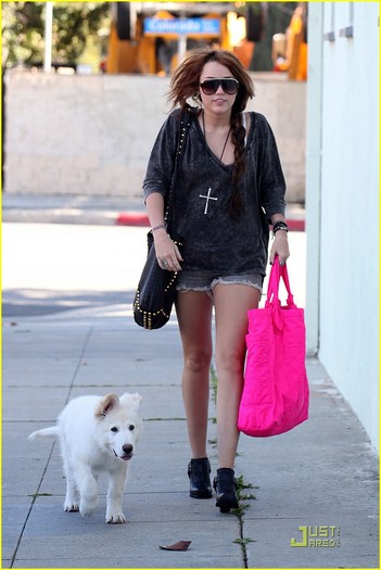 11 - Going to the Studio in Santa Monica - February 20 2010