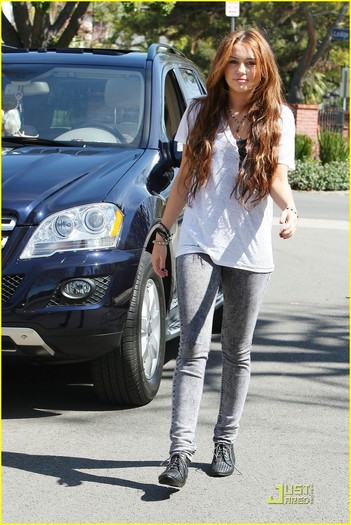 5 - Out and about in Toluca Lake - March 11 2010