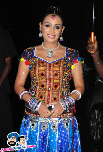 41262_144281578935709_100000616025191_285860_5284892_n - Sapna Babul Ka Bidaai-Culoarea fericirii