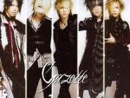 35 - The GazettE new look 2010