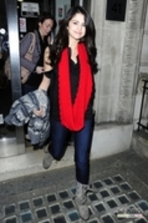 normal_010 - April 7th-Leaving Channel4 music stdios_London UK