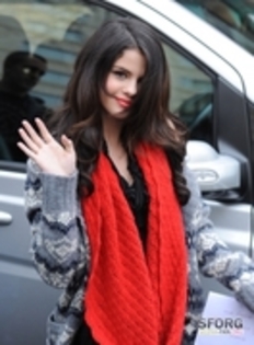 normal_001 - April 7th-Leaving the Wizards of Waverly Place event in London UK