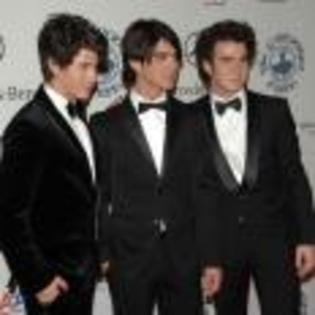 Kevin_Jonas_1264336708_3 - Jonas Brother