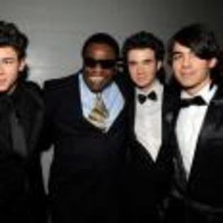 Kevin_Jonas_1264337010_3 - Jonas Brother