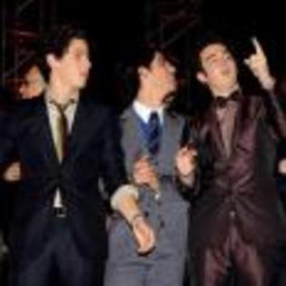 Kevin_Jonas_1264339182_4