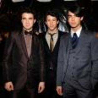 Kevin_Jonas_1264339218_3