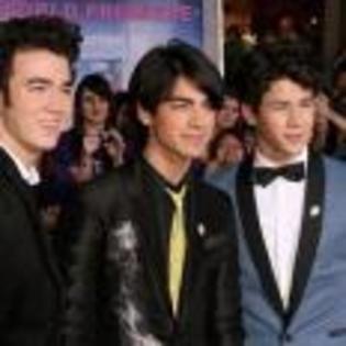 Kevin-Jonas-1237393022