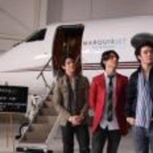 Kevin-Jonas-1237393562