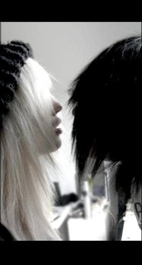 emo-1-7