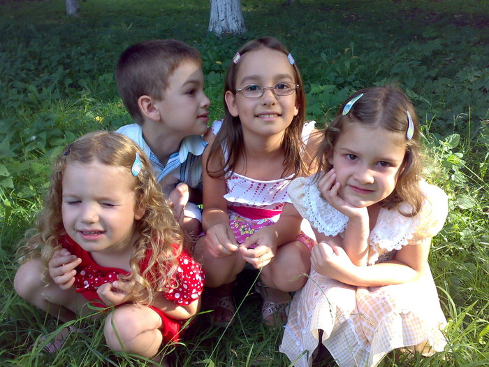 08082010373 - familie