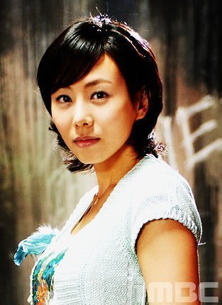 38645_123266994386217_122296087816641_113555_7018206_n - a---park ye jin---a