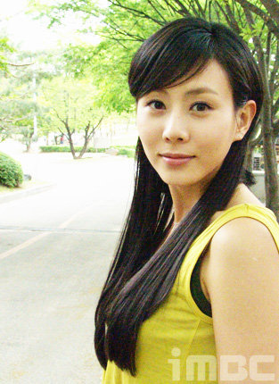 44564_129149630464620_122296087816641_137773_4075697_n - a---park ye jin---a