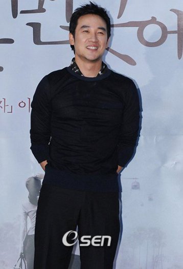 33607_477571406413_63210441413_6775779_5780638_n - a---uhm tae woong---a