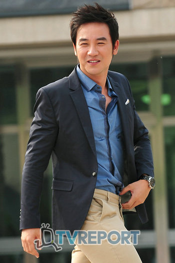 60560_467959236413_63210441413_6571544_7127445_n - a---uhm tae woong---a