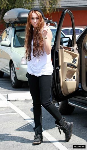 11 - Out and about in Toluca Lake - April 2 2010