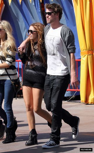 11 - Having Fun at Universal Studios with Liam - April 23 2010