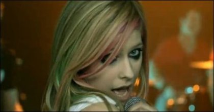 avril_lavigne_what_the_hell_by_reviewpoint-d385vm0[1] - avril lavigne- what the hell