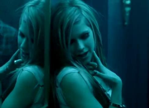 Avril-Lavigne-What-The-Hell[1] (2) - avril lavigne- what the hell