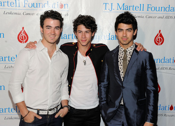 11th+Annual+T+J+Martell+Foundation+Family+BBy0dWF45VWl - FoR U JoE JoNaS 1