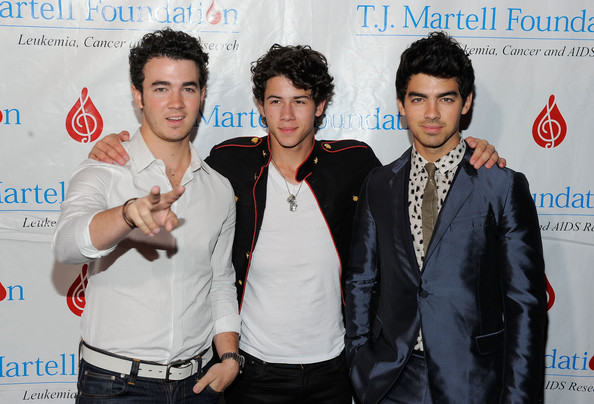 11th+Annual+T+J+Martell+Foundation+Family+dVZX2YhBVjTl - FoR U JoE JoNaS 1