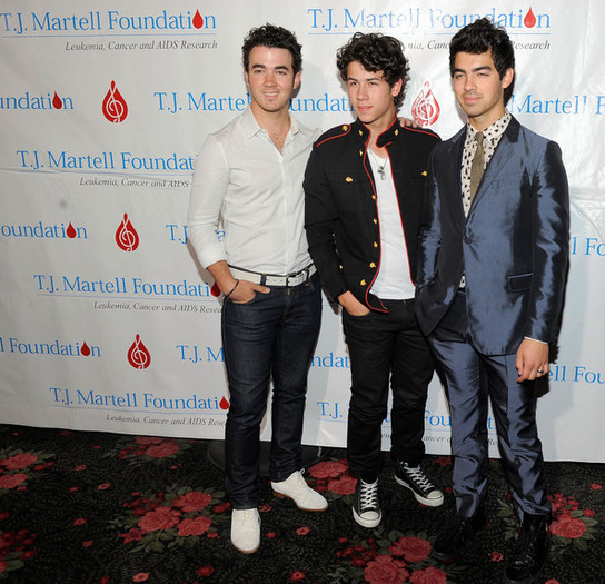 11th+Annual+T+J+Martell+Foundation+Family+gQkl5sCMbykl - FoR U JoE JoNaS 1