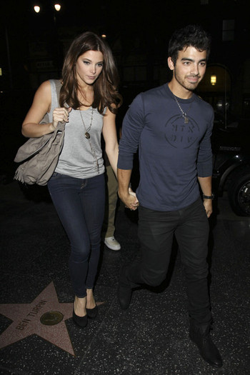 Joe+Jonas+Ashley+Greene+Joe+Jonas+Katsuya+sRm2ZS2fomjl - FoR U JoE JoNaS 1