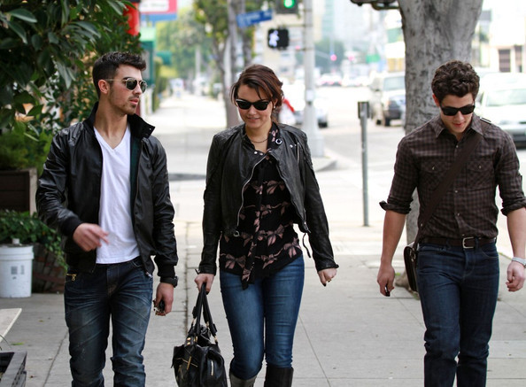 Joe+Jonas+Joe+Nick+Jonas+Lunch+Samantha+Barks+czu_E4tVdosl