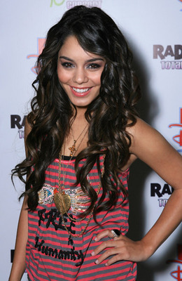 Vanessa Hudgens - poza 71 - Click Aici  plzzz