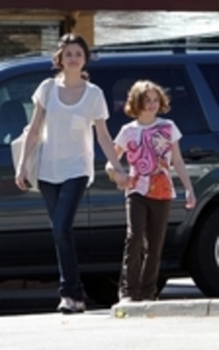 normal_007 - February 28th-Out for Breakfast with Joey King