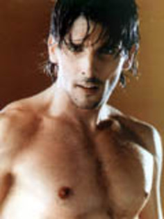 zayed_khan_001