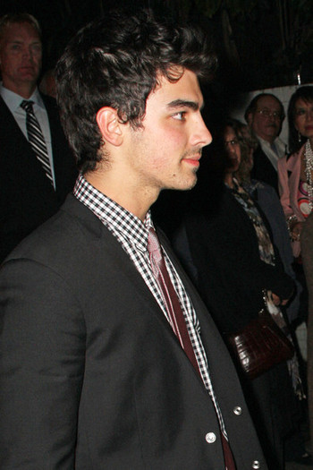 Joe+Jonas+attends+pre+Golden+Globe+party+Chateau+Xb__1JmQvvml