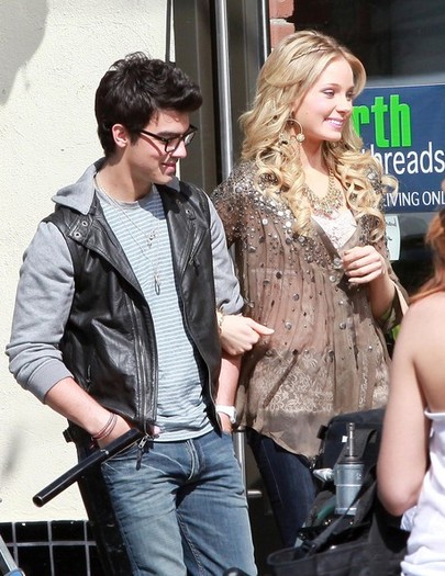 Joe+Jonas+Set+JONAS+Santa+Monica+3+KT58-JdWgEGl - FoR U JoE JoNaS 3