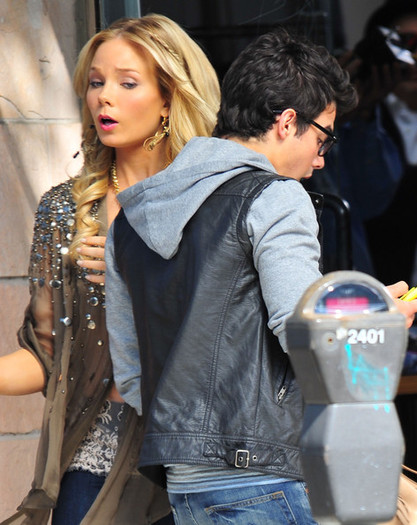 Joe+Jonas+Set+JONAS+Santa+Monica+4+9GJvO_fI1g6l - FoR U JoE JoNaS 3